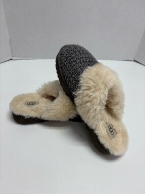 UGG Women's Cozy Grey Slipper - Size 8.